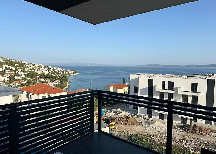 Daire C-views Trogir