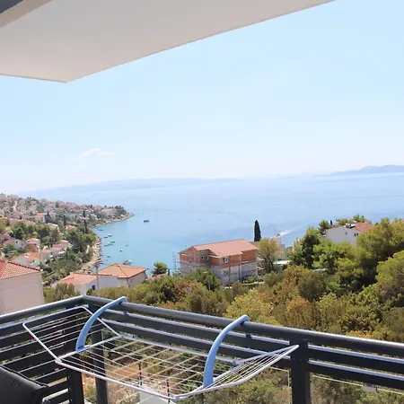 C-views Apartment *